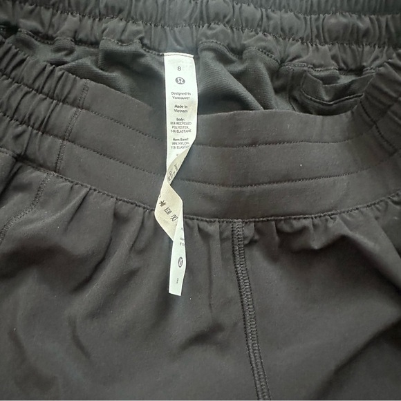 Lululemon Hotty Hot LR Short 4” Lined - Picture 8 of 8